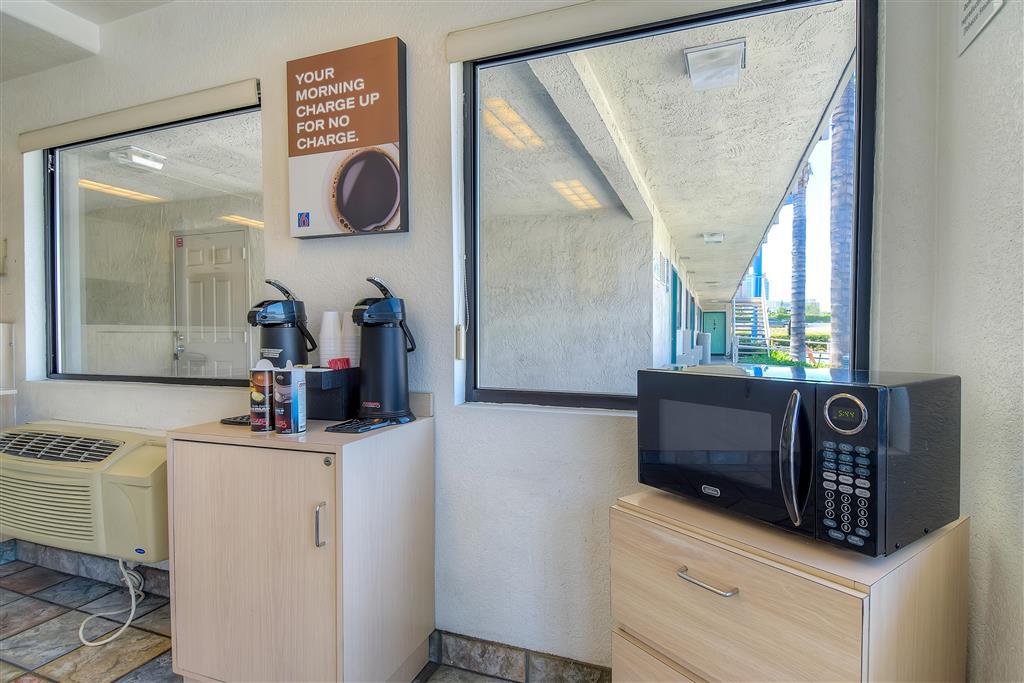 Motel 6 Anaheim Stadium - Orange Interior photo